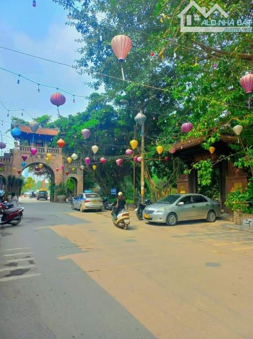 Bán ĐẤT tặng NHÀ Phố Lụa, Hà Đông, 60M2 x 6,5M (LÔ GÓC), Kinh doanh Đỉnh, Giá ĐT.