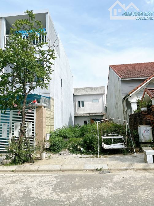 Bán đất 102m2 mặt tiền đường Huỳnh Bá Chánh, KQH Hương Sơ, sát trục chính đường Mai Lượng