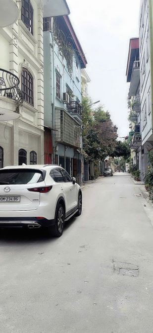 Mặt ngõ Trung Liệt ô tô đỗ cửa, 10m ra MP, DT 1 tỷ/năm, DT 65m2, MT 4,8m, chỉ 17,9 tỷ
