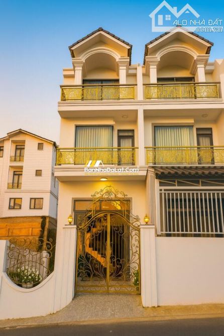 🏡Chỉ hơn 4 Tỷ Bán Nhà Phố hẽm xe hơi đường Nguyễn Đình Quân, P5 . DT: 71m2 (4.6x16m)