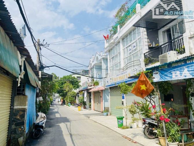 Bán nhà 2 tầng Gò Vấp, view bờ kè Tham Lương  hẻm 7m có lề – Lê Đức Thọ, giá 4 tỷ 500