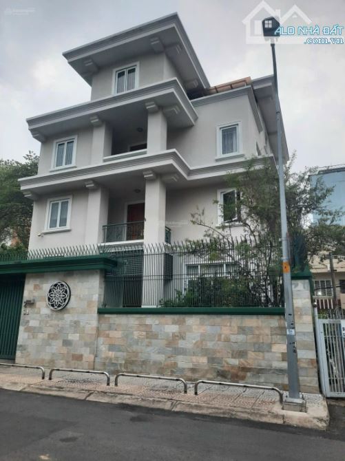 Bán Biệt Thự MTĐ Nguyễn Thành Ý, Phường Đa Kao , Quận 1 :