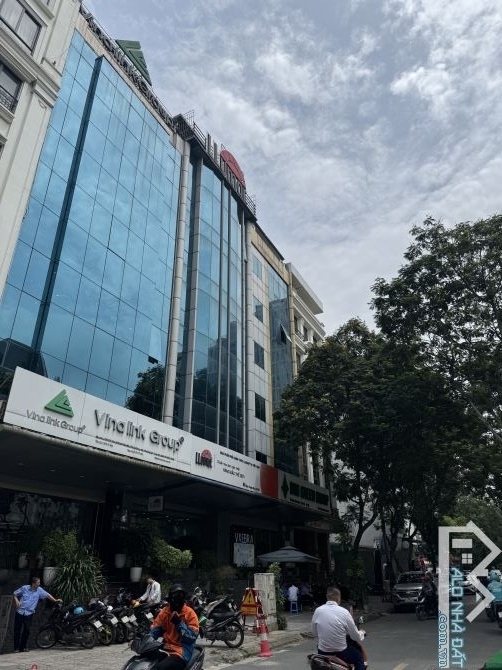 Bán Gấp Tòa Building 9 nổi,1 hầm tại Dương Khuê, 120m, tk hiện đại, vỉa hè ô tô