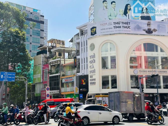 Siêu Phẩm Mặt Tiền Trần Hưng Đạo Quận 1 - Góc Nguyễn Văn Cừ, 6 Tầng - Giá chỉ 40 Tỷ TL