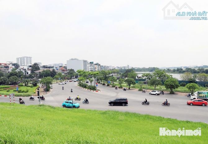 BÁN NHÀ CỰ KHỐI LONG BIÊN 5.2 TỶ 38m 5 TẦNG MT 5m Ô TÔ NGÕ THÔNG KINH DOANH