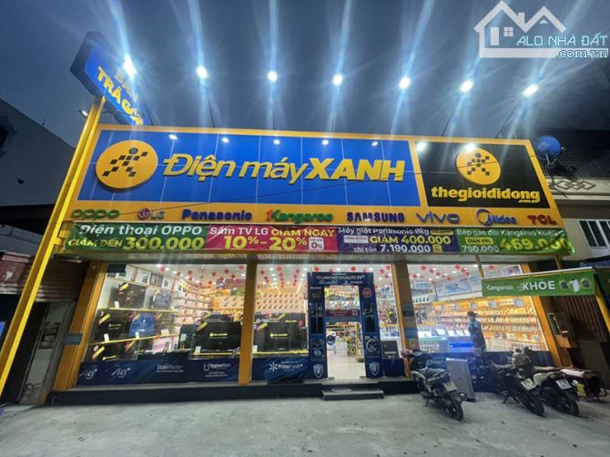 Cho thuê nhà 10m x 60m trung tâm Bến Lức, Long An