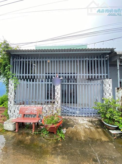 Cứu chủ  chén này ! Cần bán gấp căn nhà ở ngay Đ. Tân Hiệp 16 , Hóc Môn 87m2 SHR giá 999tr