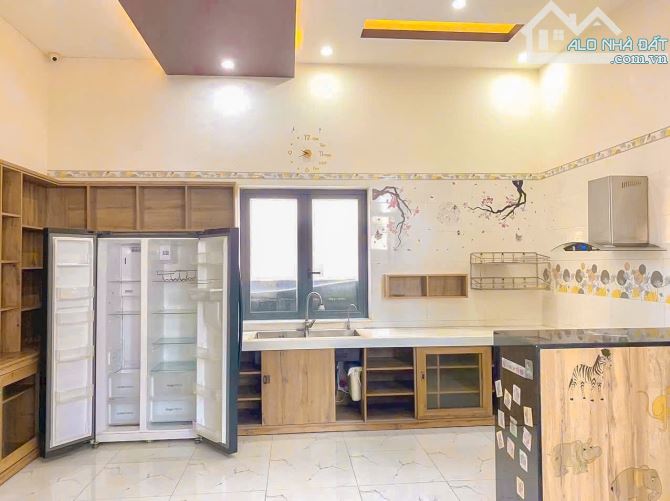 Bán nhà mái thái đẹp trung tâm TP Bà Rịa ngang đến 8.5m 5 phòng ngủ giá thương lượng