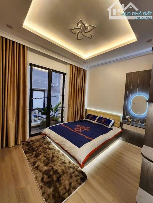 💥SIÊU PHẨM NHÀ MỚI TINH FULL NỘI THẤT - PHÂN LÔ CÁN BỘ - GARA Ô TÔ - VÀI BƯỚC RA PHỐ - 2