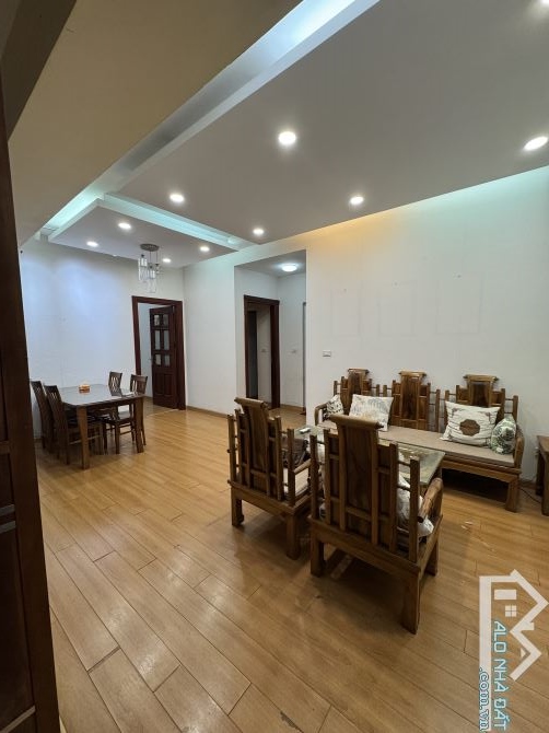 Bạn cần thuê nhà Linh Đàm ĐẸP, RỘNG, Ở NGAY? Bơi hết vào đây!