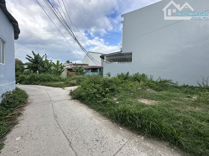 BÁN LÔ ĐẤT GÓC 2 MẶT ĐƯỜNG Ô TÔ – PHƯỜNG TÂY TP NHA TRANG – GIÁ CHỈ 2,35 Tỷ