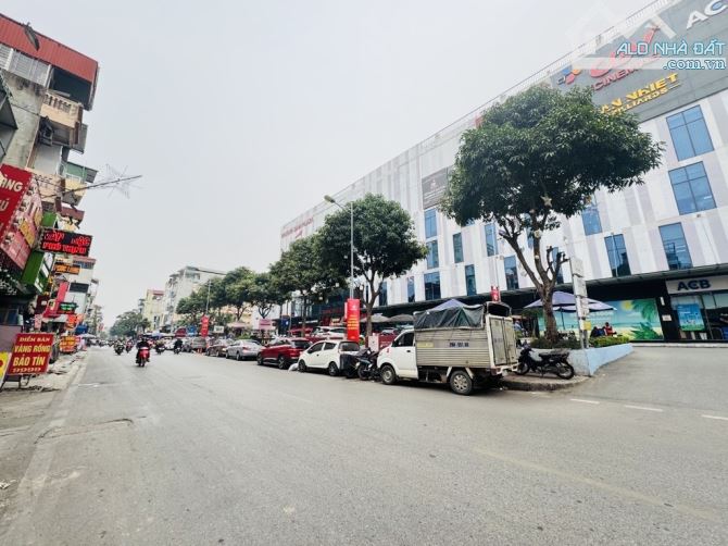 BÁN NHÀ MẶT PHỐ TRƯƠNG ĐỊNH - VỈA HÈ -  KINH DOANH - 82M x 6T THANG MÁY. GIÁ BÁN 26.8 TỶ