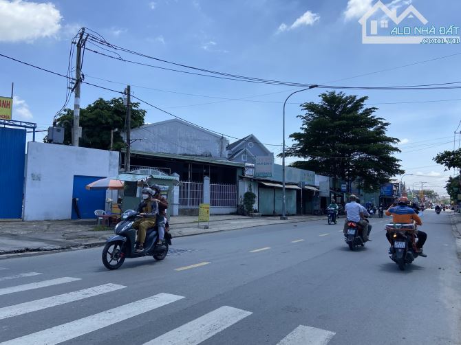 Bán Nhà Mặt Tiền Đường Nguyễn Ảnh Thủ Quận Hóc Mô.DT:2826m.Giá bán 150 tỷ