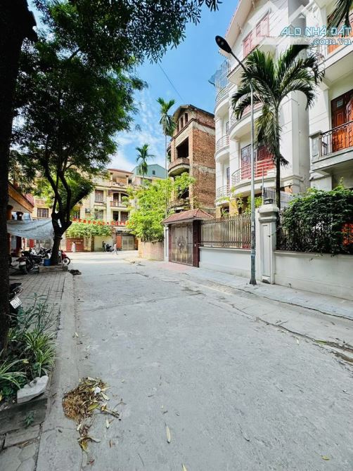 BIỆT THỰ ĐƠN LẬP PHÙNG KHOANG 142M2 + 4 TẦNG  - KINH DOANH VĂN PHÒNG - 4 MẶT THOÁNG VỈA HÈ