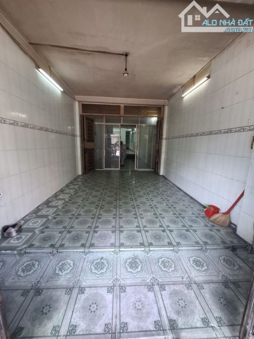 Bán nhà mặt tiền Lương Văn Can Q8, diện tích lớn (4x30) 1 trệt 1 lầu, Cho thuê giá cao