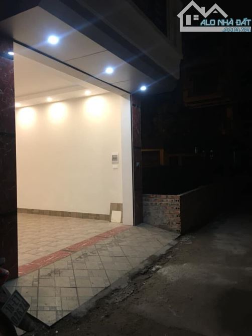 Bán nhà 5 tầng Cù Chính Lan 35m², phân lô quân đội, 2 thoáng, gần ô tô tránh – 7.6 tỷ