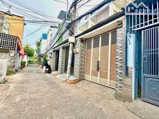 Hiếm! Nhà Trệt Lửng Hiệp Bình Chánh, Xe Hơi Vào Tận Nơi-60m2, 5.5 Tỷ