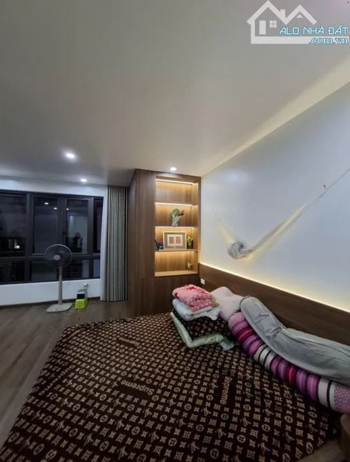 Bán nhà mặt ngõ Nghĩa Tân, thang máy nhập, ô tô tránh, thiết kế gia nước ngoài, KD đỉnh.