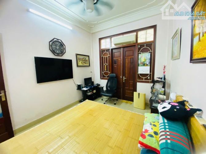 Kim giang - 39m mt 3,2m 5 tầng ngõ 3m Chỉ 8,6 tỷ - 10