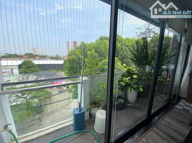 Mặt phố Đức Giang, Bình Minhgarden, 95X5T, Phân lô, vỉa hè, Thang Máy, KD, giá cực tốt 27 - 10
