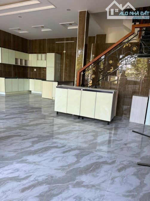 Bán nhà 3 mê mặt tiền đường Đặng Thành Tích 52m2 - 1