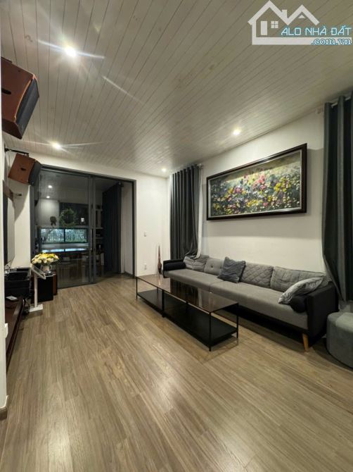Cần bán căn biệt thự sân vườn siêu đẹp tại An Sơn, P4,Tp Đà Lạt. 400m², 2 tầng, 6PN. - 2