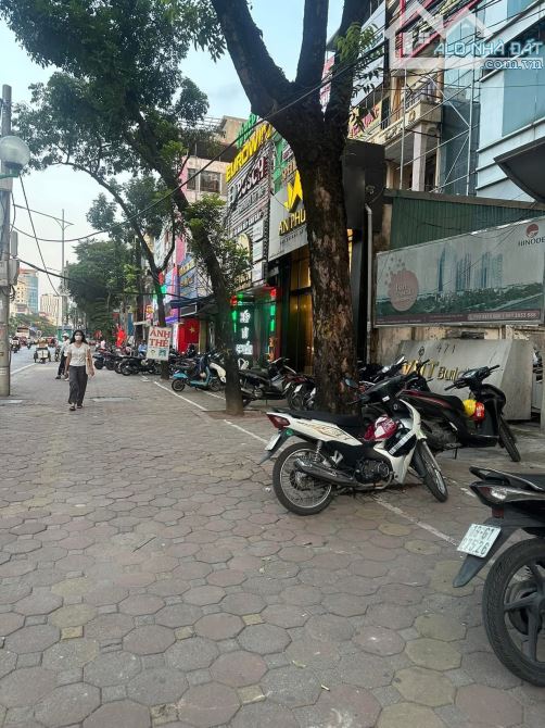 BÁN NHÀ MẶT PHỐ HOÀNG QUỐC VIỆT 200m2x6T THANG MÁY - MT 6.2m - 90 TỶ - VỈA HÈ - KINH DOANH - 1