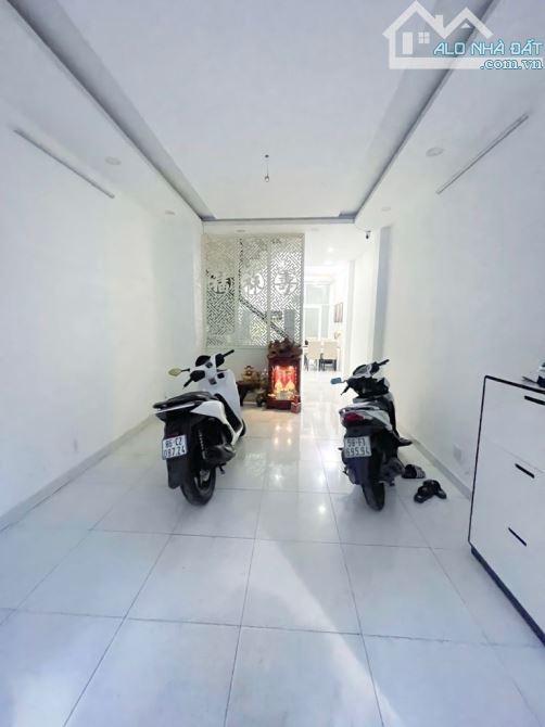 Quận10-Cao hẻm xe hơi,DT 3,9x14 nỡ hậu đẹp sát mặt tiền, GIÁ12tỷ9 - 1