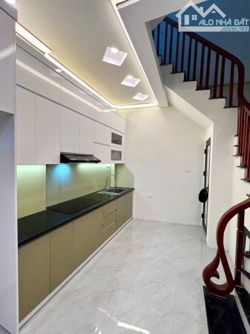 Nhà 5 tầng DT 34m2, mới tinh ở Trần Phú, Hà Đông, ngõ xe ba gác,tiện ích đầy đủ - 1
