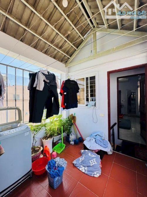 BÁN NHÀ NGAY CUỐI ĐƯỜNG TÊN LỬA BTĐ B Bình tân ( 35m2 , 3 tầng ) Giá nhỉnh nhẹ 3 Tỷ - 1