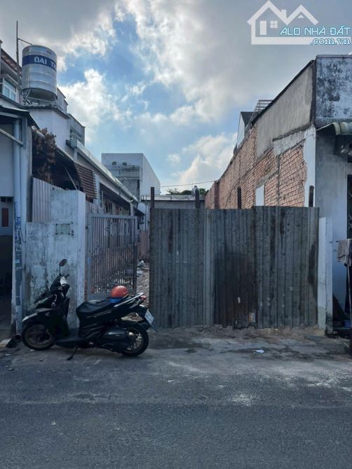 Đất rộng 7m ngang khu dân cư, DT 182m2 Tỉnh lộ 2, Tân Thông Hội, Sổ riêng, Giá 1 tỷ 9 - 1