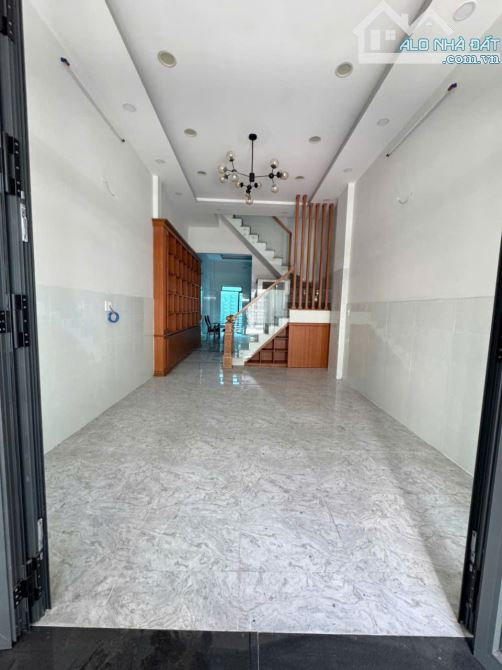 Nhà hẻm đường số 8, Bình Hưng Hòa B dt 68m2 ( 0 lộ giới) 3 lầu 4pn 5wc giá 5,2 tỷ - 1