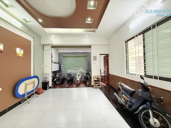CHÍNH CHỦ CẦN BÁN GẤP NHÀ RIÊNG ĐƯỜNG CỔ LINH,GẦN AEON MALL LONG BIÊN 85M2, 5 TẦNG,2 Ô TÔ - 1
