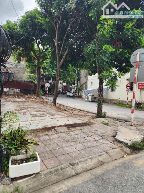Bán đất phố kinh doanh đẹp 2 mặt phố lê thanh nghị và đặng quốc chinh, tp hải dương - 1