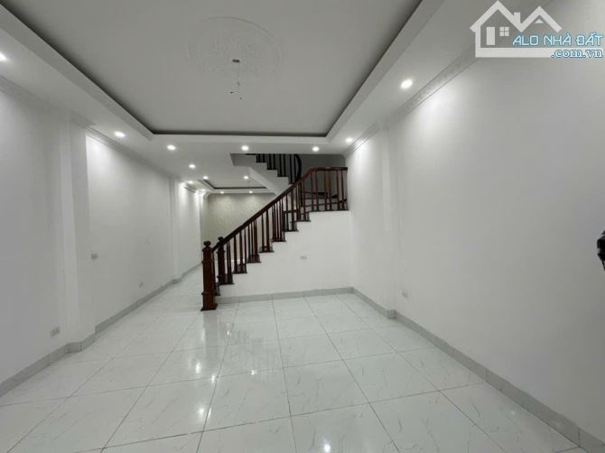 Nhà mới Thọ Am Liên Ninh 50m 4 t ô tô đỗ gần tiện ích bạt ngàn về ở luôn giá 5.25 tỷ - 1