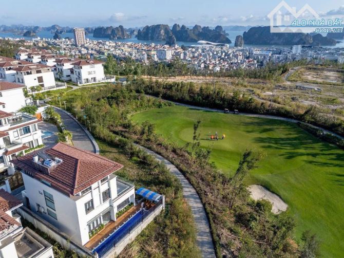 Cán bán căn biệt thự 300m FLC Hạ Long ,Cột 3 Gía rẻ Chỉ Hơn 9 tỉ - 1