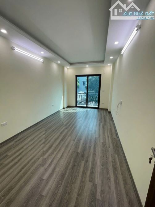Bán nhà mới xây Biên Giang Hà đông, 34mX4 tầng, Cách QL6 200m, giá 3,25 tỷ - 1