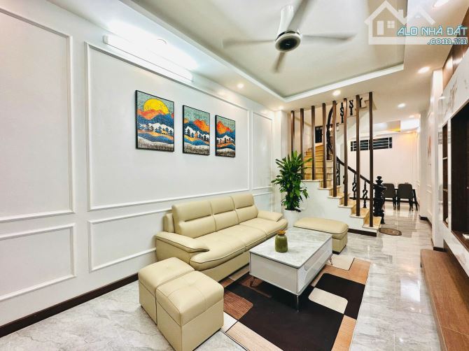 Bán nhà Trần Quốc Vượng, Cầu Giấy, 41m2, 5 tầng, giá 9.85 tỷ - 1