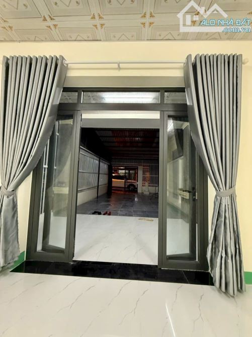 Bán nhà cấp 4 đẹp 124m2 gần chợ, trường học P. Tân An, giá 2 tỷ 300 - 1