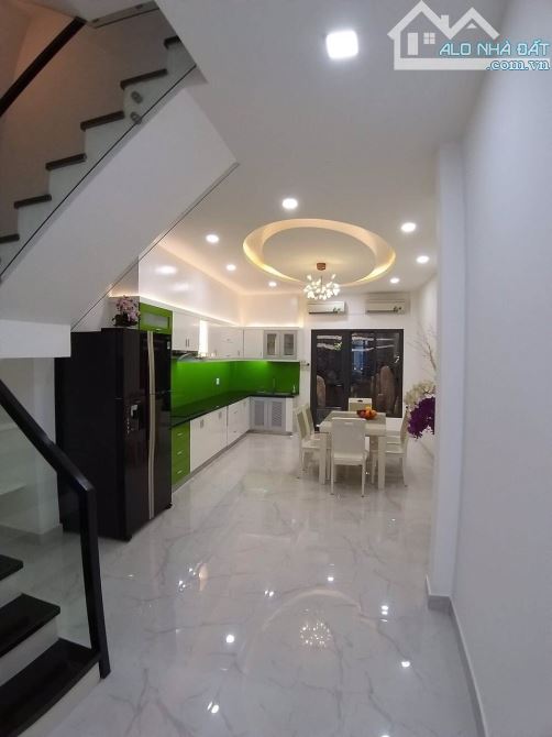 Bán nhà hẻm xe Hoàng Hoa Thám giáp Phú Nhuận 4x19 nhà 4 tầng mới dọn vào ở ngay giá 9 tỷ - 1