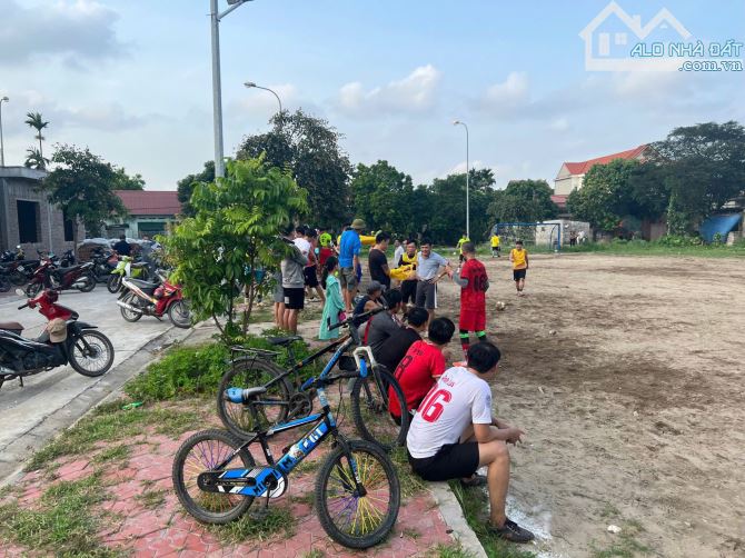 Đất nền đô thị Xóm 2,Hiệp Sơn, Kinh Môn, em còn duy nhất 1 lô cần thanh khoản 1,2tỷ. Ib em - 1