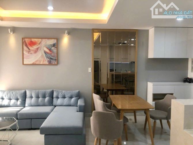 Cần bán căn hộ Remax Plaza Đ/C 20 Phạm Đình Hổ Phường 1 Quận 6, diện tích 112m2, 3phòng ng - 1