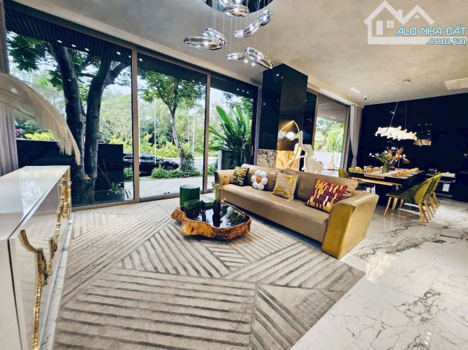 (Hot) HẺM VÍP 8m Nguyễn Bỉnh Khiêm Q.1 trệt 3lầu ST DT 13 x 15 - 195m2 chỉ 37.9tỷ - 1