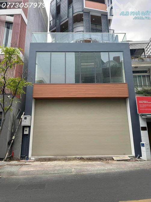 BÁN TÒA NHÀ 8 TẦNG TRẦN ĐÌNH XU, P. CẦU KHO, Q.1 DT 10X30M HĐ THUÊ 160TR - 1