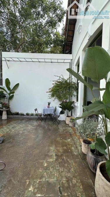 BIỆT THỰ cổ mặt tiền Trần Quốc Toản, P. Võ Thị Sáu, Quận 3 - 1