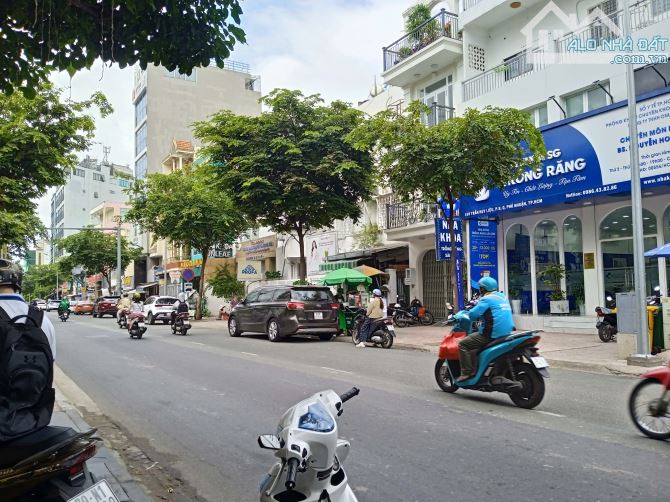 Góc 2 mặt Tiền Trần Huy Liệu, Phú Nhuận, 11x18m, giá bán 37 tỷ - 1