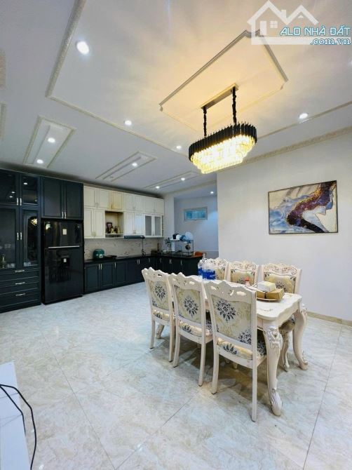 SIÊU PHẨM 3 TẦNG HOÀNG DIỆU – NHÀ ĐẸP FULL NỘI THẤT, NỞ HẬU PHONG THUỶ - 1