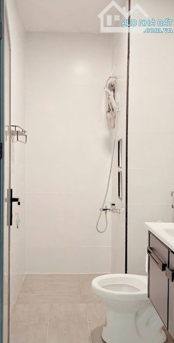 BÌNH THẠNH SÁT VÁCH QUẬN 1 – NGANG 4M NỞ HẬU – HẺM XE HƠI – 11.5 TỶ - 1