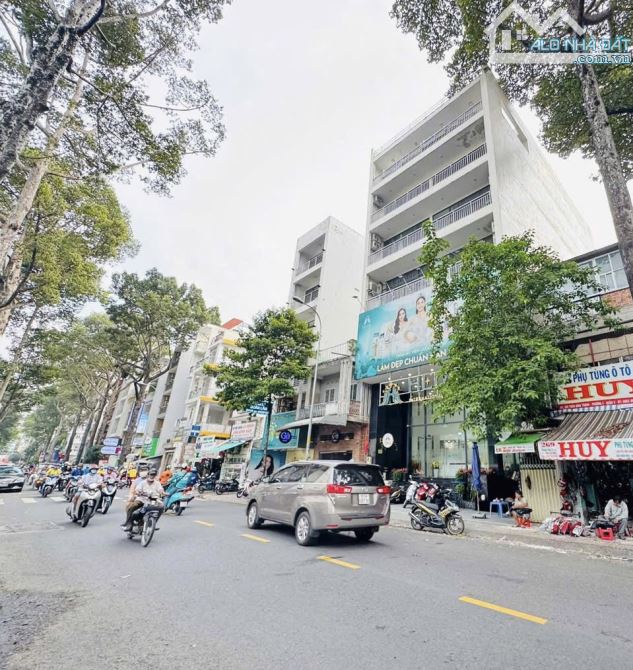 Nhà mặt tiền ngay Trần Hưng Đạo, P. Cầu Kho, Quận 1, 11x33m, Chỉ 140 Tỷ - 1