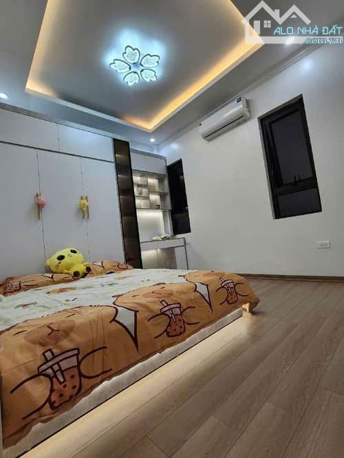 💥SIÊU PHẨM NHÀ MỚI TINH FULL NỘI THẤT - PHÂN LÔ CÁN BỘ - GARA Ô TÔ - VÀI BƯỚC RA PHỐ - 2 - 1